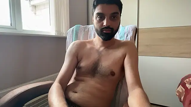 Snapshot of priyxh chatting on 05/26/26, 01:31 priyxh online show from 05/26/26, 01:31