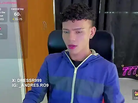Snapshot of sebascuterouss chatting on 04/25/26, 02:14 sebascuterouss online show from 04/25/26, 02:14