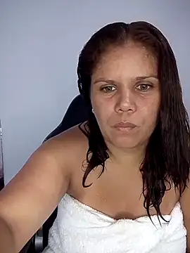Zafiro MD online show from 04/19/26, 01:45