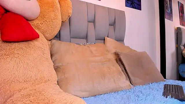 BLACKANDWHITE 03 online show from 04/09/26, 06:30