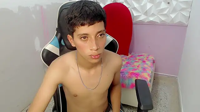 Snapshot of Yei_lee_ chatting on 04/11/26, 03:03 Yei lee online show from 04/11/26, 03:03