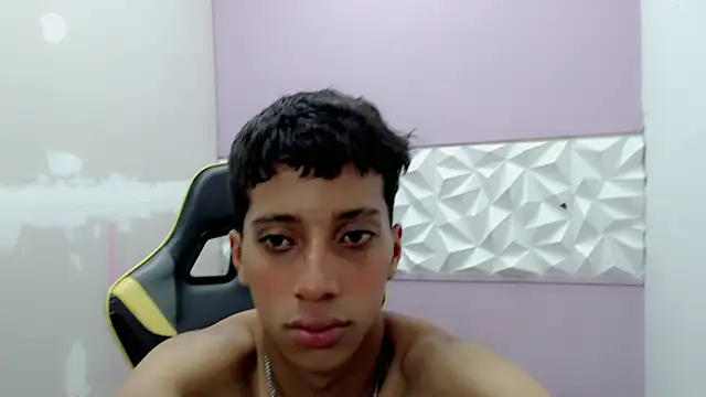 Snapshot of Yei_lee_ chatting on 04/02/26, 04:30 Yei lee online show from 04/02/26, 04:30