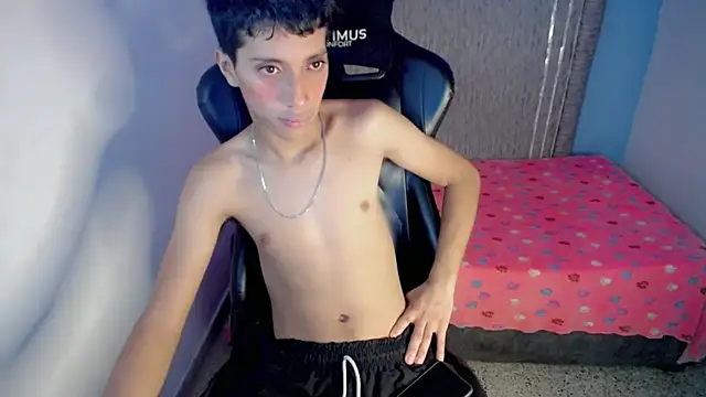 Snapshot of Yei_lee_ chatting on 04/16/26, 04:57 Yei lee online show from 04/16/26, 04:57