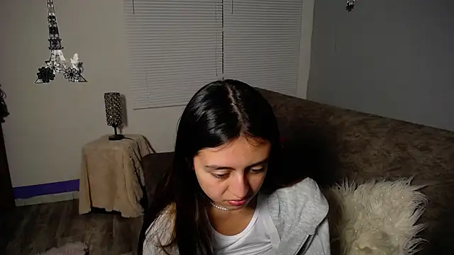Lala fluffy online show from 05/15/26, 07:56