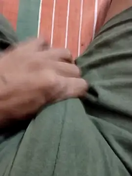 Snapshot of Daddy_004__ chatting on 04/04/26, 02:12 Daddy 004 online show from 04/04/26, 02:12