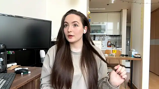 Marry Stritteded online show from 04/13/26, 02:26