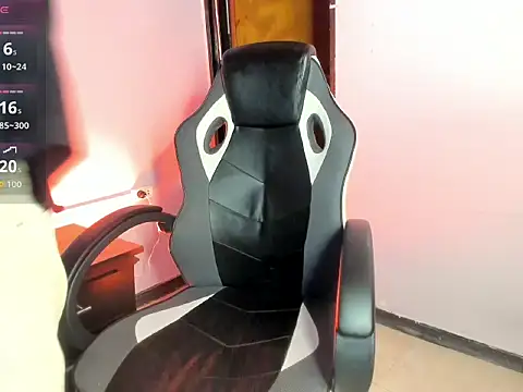 Snapshot of JeremySanders1_ chatting on 04/06/26, 01:23 JeremySanders1 online show from 04/06/26, 01:23