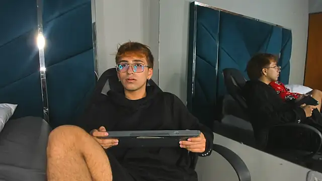 Snapshot of JeremySanders1_ chatting on 04/03/26, 12:39 JeremySanders1 online show from 04/03/26, 12:39