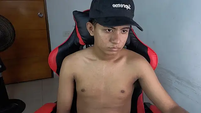 Snapshot of darknigthx chatting on 04/05/26, 03:46 darknigthx online show from 04/05/26, 03:46