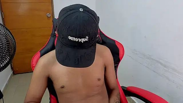 Snapshot of darknigthx chatting on 04/13/26, 11:53 darknigthx online show from 04/13/26, 11:53