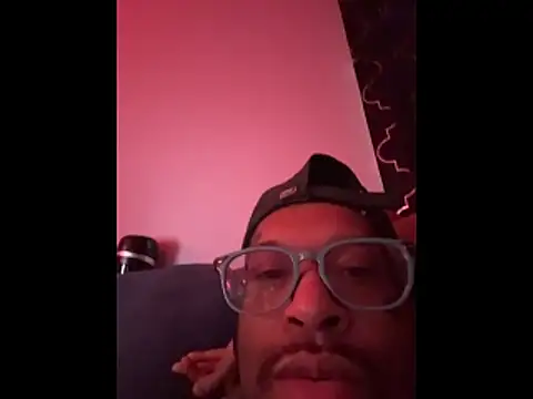 Snapshot of JRNBLU44 chatting on 04/04/26, 06:47 JRNBLU44 online show from 04/04/26, 06:47