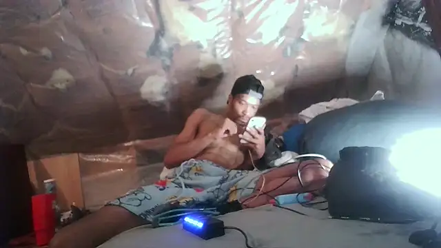 Snapshot of JRNBLU44 chatting on 04/03/26, 12:33 JRNBLU44 online show from 04/03/26, 12:33