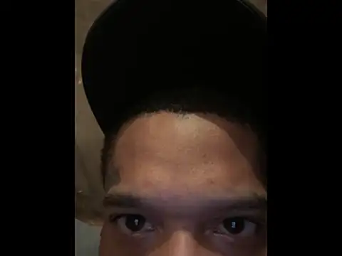 Snapshot of JRNBLU44 chatting on 04/05/26, 09:27 JRNBLU44 online show from 04/05/26, 09:27