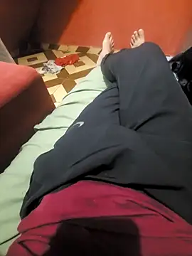 Vanzinho83 online show from 04/12/26, 02:37