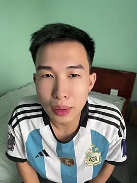 tuanhip online show from 04/14/26, 03:11