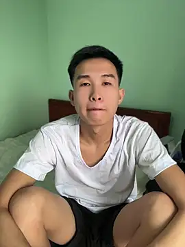 tuanhip online show from 04/15/26, 03:34