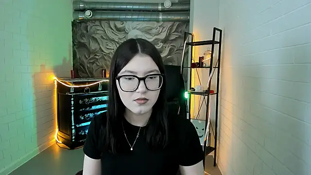 Snapshot of JennyGibson chatting on 04/07/26, 05:20 JennyGibson online show from 04/07/26, 05:20