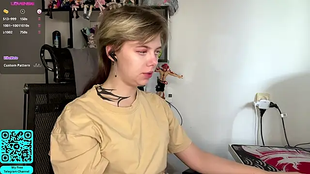 MadalynNosel online show from 04/28/26, 07:13