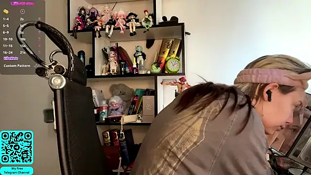 MadalynNosel online show from 04/26/26, 07:16