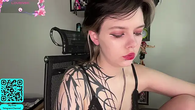 MadalynNosel online show from 06/16/26, 07:08