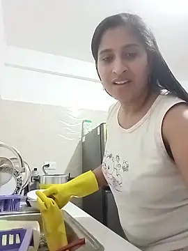 SofiaMendez1  online show from 05/15/26, 02:20