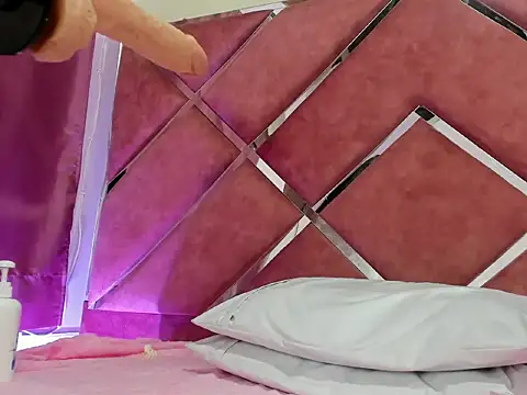 SofiaMendez1  online show from 04/05/26, 03:24