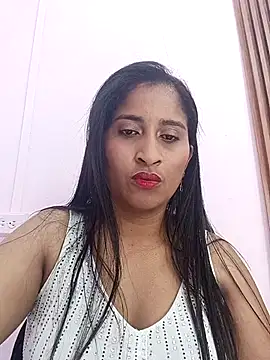 SofiaMendez1  online show from 04/08/26, 03:24