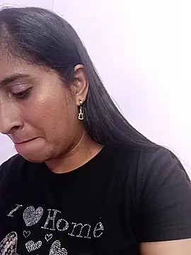 SofiaMendez1  online show from 05/11/26, 04:04