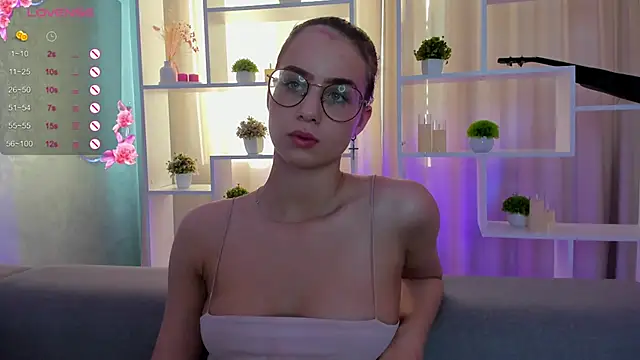 LoveBettie online show from 04/26/26, 01:25