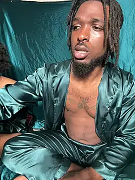 Snapshot of Fijixxxx chatting on 04/14/26, 03:33 Fijixxxx online show from 04/14/26, 03:33