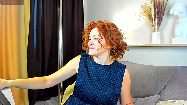 Snapshot of Julia_Suny chatting on 06/08/26, 01:00 Julia Suny online show from 06/08/26, 01:00