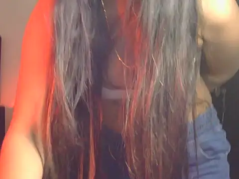 Snapshot of pari_darling chatting on 04/13/26, 04:55 pari darling online show from 04/13/26, 04:55