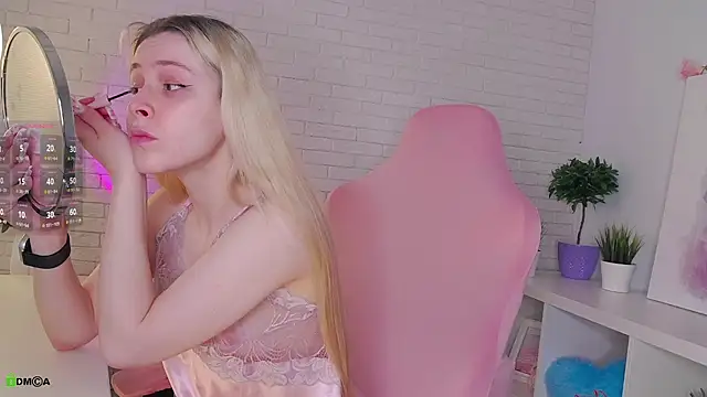 AmmyShaw online show from 04/07/26, 04:14