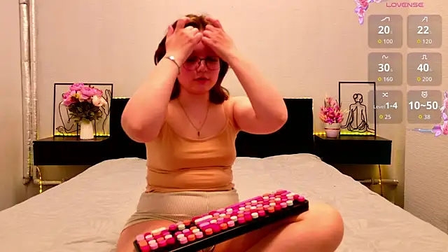 Snapshot of Nika_Vibe chatting on 04/03/26, 02:07 Nika Vibe online show from 04/03/26, 02:07