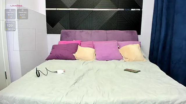 Nika Vibe online show from 05/03/26, 02:05