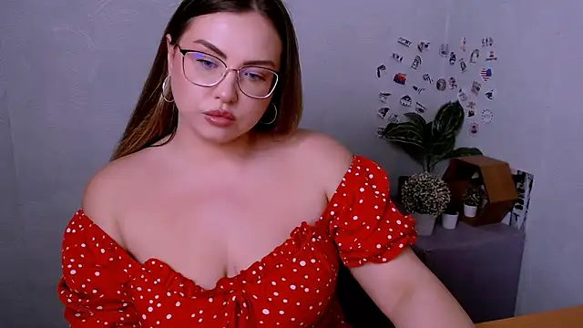 Snapshot of AminaSoul_ chatting on 04/08/26, 01:12 AminaSoul online show from 04/08/26, 01:12