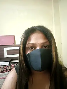 Snapshot of SluttySonam chatting on 04/09/26, 01:06 SluttySonam online show from 04/09/26, 01:06