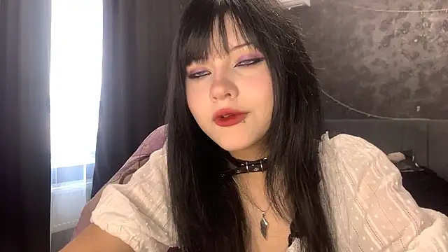 Snapshot of EmilyEmbears chatting on 04/14/26, 05:56 EmilyEmbears online show from 04/14/26, 05:56