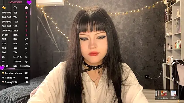 EmilyEmbears online show from 05/14/26, 06:21