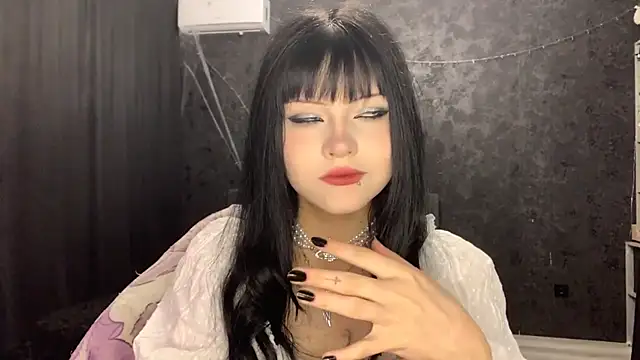 EmilyEmbears online show from 04/22/26, 05:25