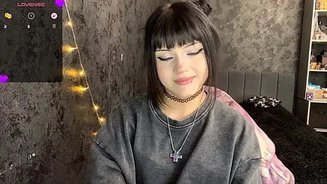 EmilyEmbears online show from 06/30/26, 08:03