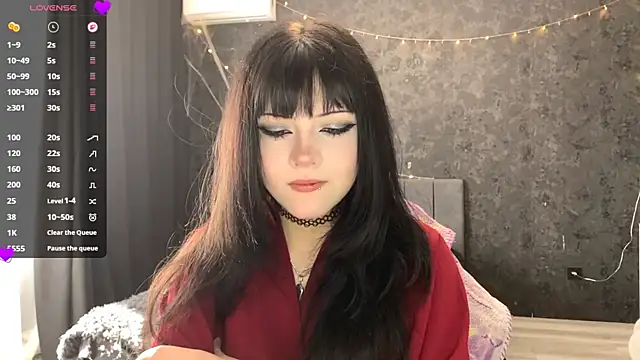 EmilyEmbears online show from 05/29/26, 06:41