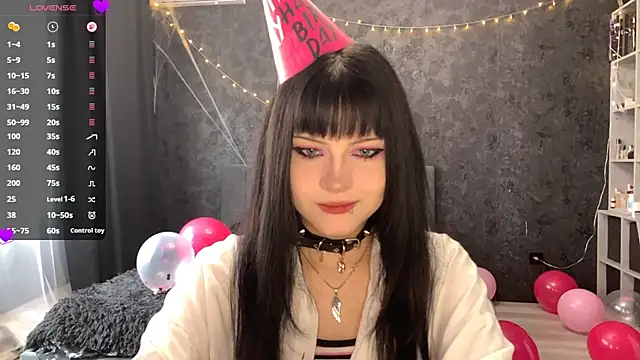 EmilyEmbears online show from 05/16/26, 07:18