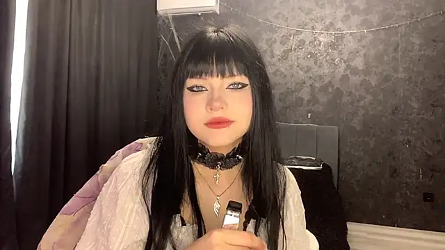 EmilyEmbears online show from 04/20/26, 05:21