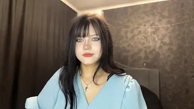 Snapshot of EmilyEmbears chatting on 04/13/26, 05:33 EmilyEmbears online show from 04/13/26, 05:33