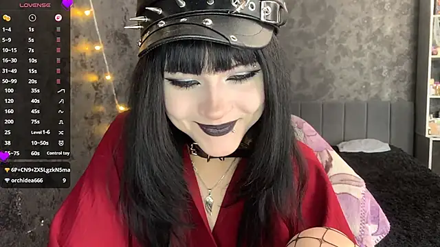EmilyEmbears online show from 06/15/26, 07:19