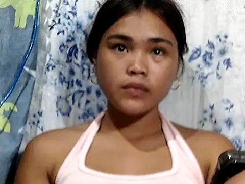 Snapshot of AsianPinay18 chatting on 04/08/26, 11:12 AsianPinay18 online show from 04/08/26, 11:12