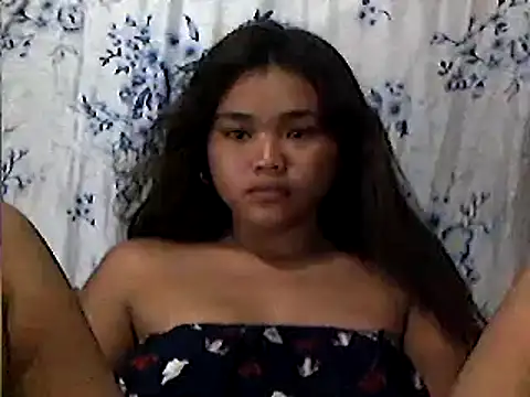 Snapshot of AsianPinay18 chatting on 04/16/26, 09:39 AsianPinay18 online show from 04/16/26, 09:39