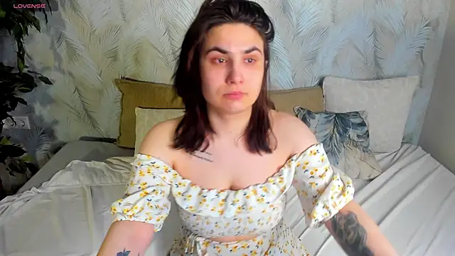 Snapshot of Alisa_Froks chatting on 04/10/26, 09:27 Alisa Froks online show from 04/10/26, 09:27