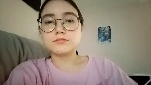 Snapshot of LezlieEllegood chatting on 04/02/26, 02:24 LezlieEllegood online show from 04/02/26, 02:24